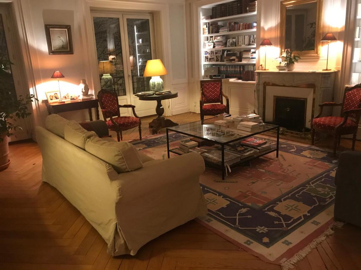 Berges du Rhône/ Chambre avec balcon Lião Exterior foto